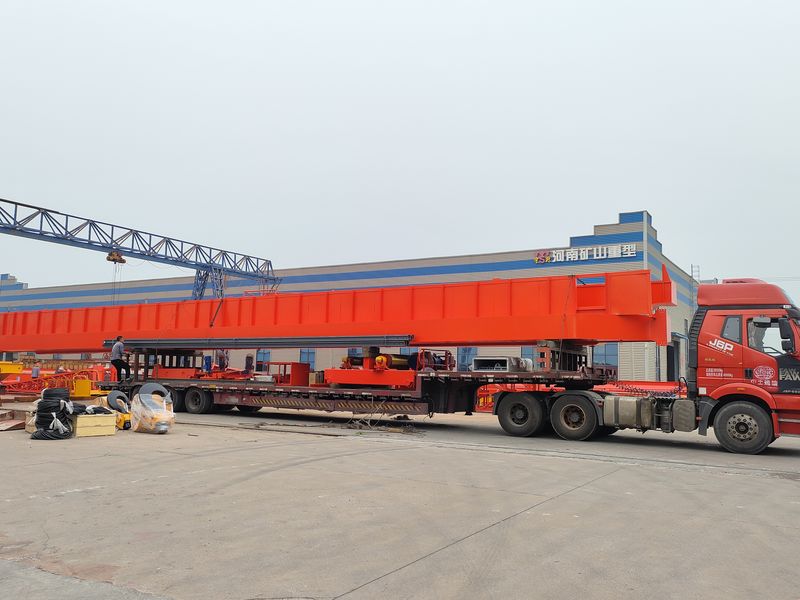 通用橋式起重機 QDXX32/5t—27.7m 制作完成，發(fā)往陜西省銅川市交付客戶使用。