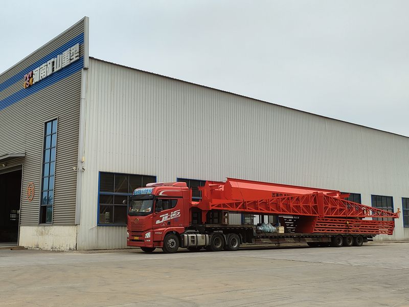 電動(dòng)葫蘆門式起重機(jī) 2臺(tái) MHxh10t—27m 制作完成，發(fā)往甘肅蘭州交付客戶使用