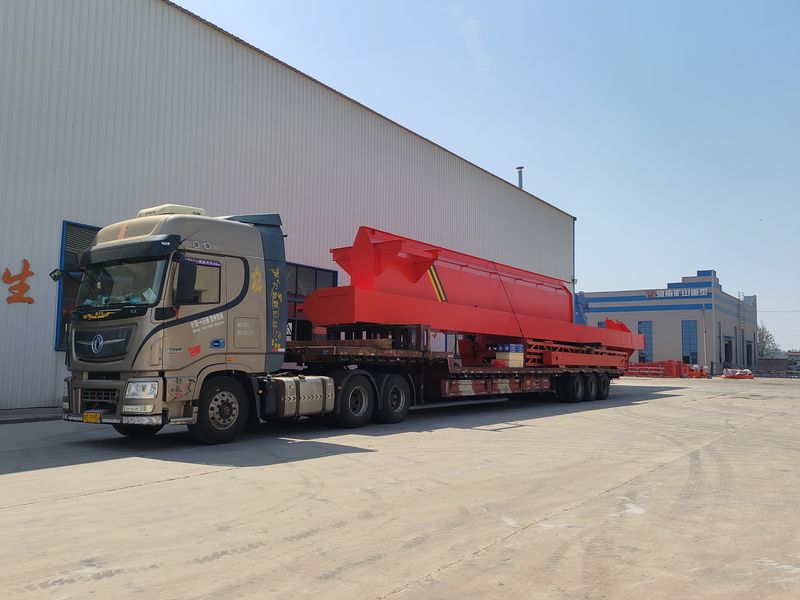 電動(dòng)葫蘆門式起重機(jī) MHxh16t—32m 制作完成，發(fā)往新疆交付客戶使用。